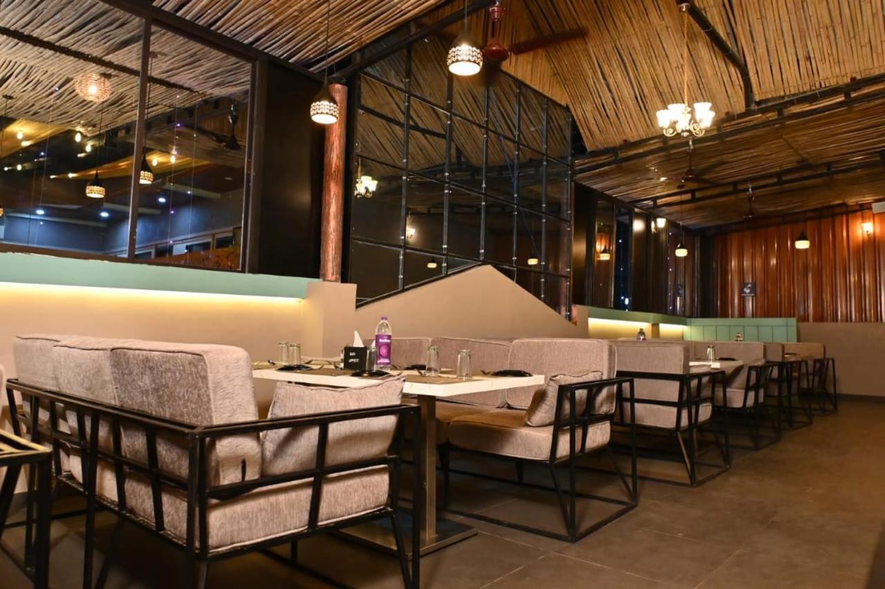 The Apple Tree Hotel Indore Exterior photo