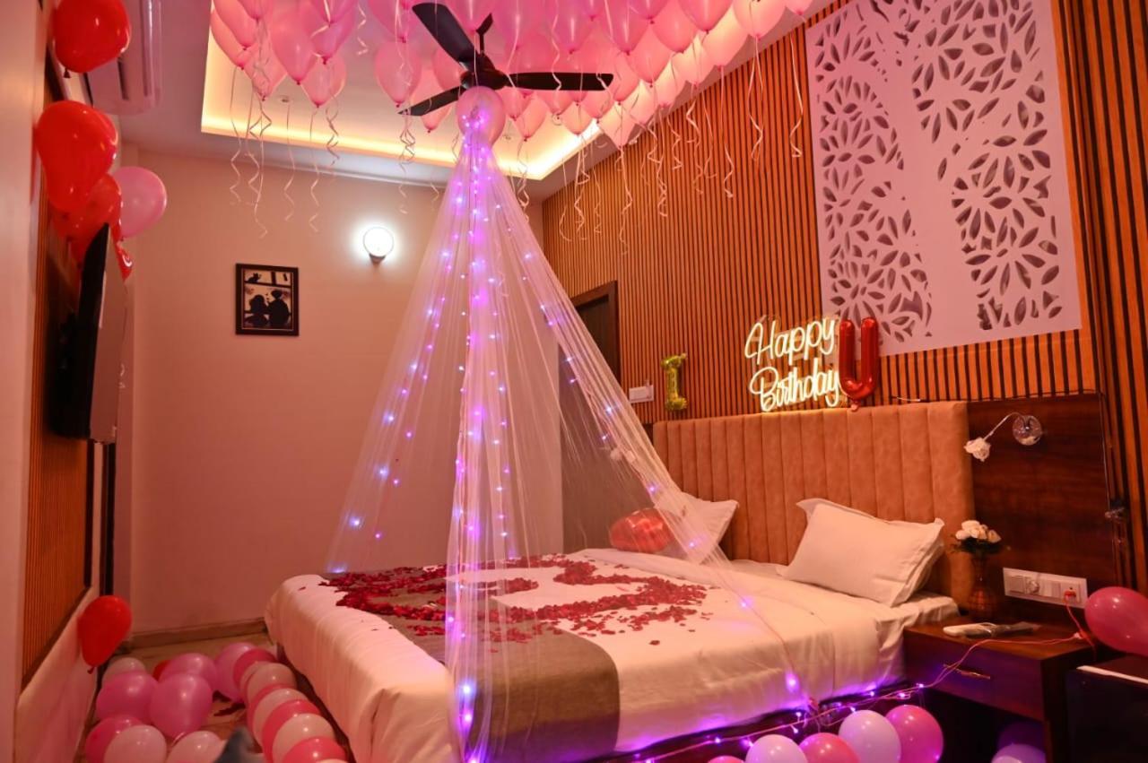 The Apple Tree Hotel Indore Exterior photo